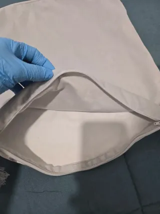 Funda cojín Bambi con borlas.Medidas 45×45cm