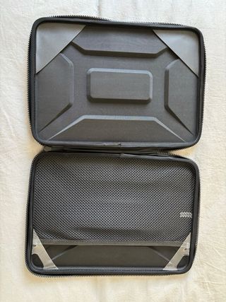 Funda Protectora UAG para portátil de 35x25