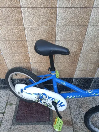 Bicicleta infantil azul 2-3 años