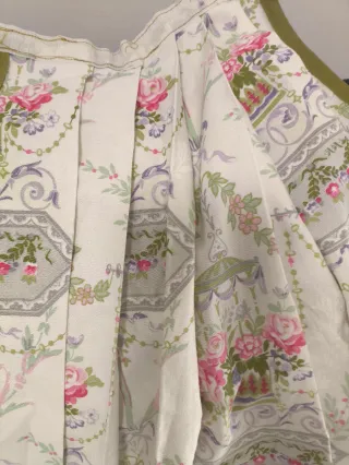 Cortinas decorativas con estampado floral