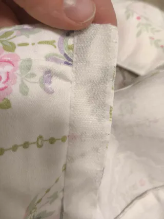 Cortinas decorativas con estampado floral