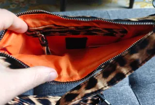 Bolso Nylon Estampado Leopardo.29 cm ancho,13 alto