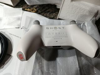 PS5 Slim Edición Limitada Ghost of Yotei