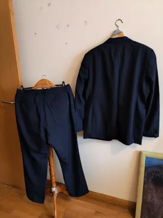 Traje azul Dustin T.58