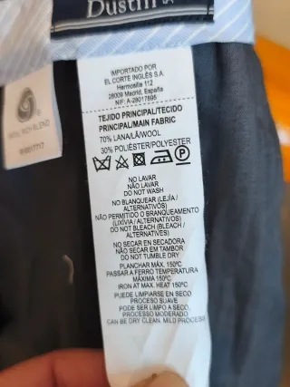 Traje azul Dustin T.58