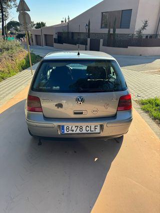 Volkswagen Golf 2000