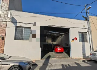 Se vende nave en Murcia