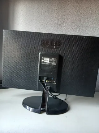Monitor LG Negro