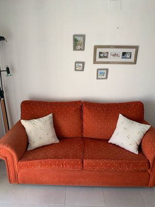 Sofá 3 plazas   + cojines regalo (urge vender)