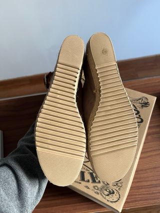 Sandalias Refresh plataforma ante taupe mujer