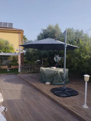 Sombrilla de jardín gris