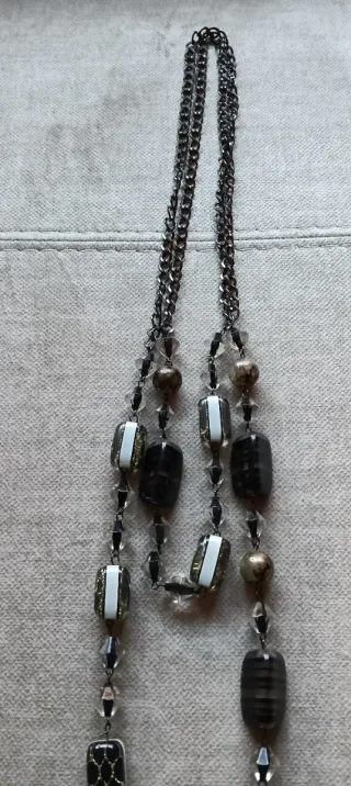 Collar largo doble de cadenas y abalorios