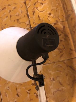 Lámpara flexo de metal y plástico