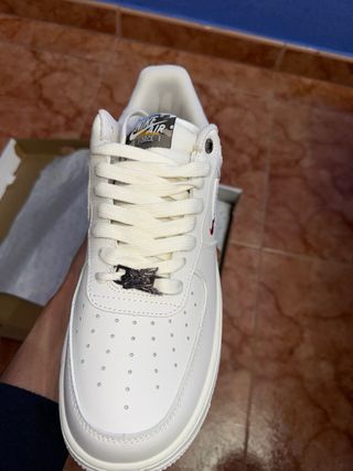 Nike Air Force 1 Valentine's Day Oro Blanco