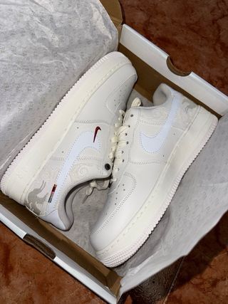 Nike Air Force 1 Valentine's Day Oro Blanco