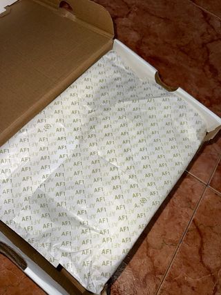 Nike Air Force 1 Valentine's Day Oro Blanco