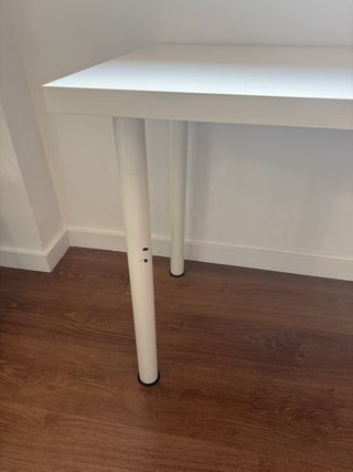 Escritorio completo: mesa, cajonera y silla
