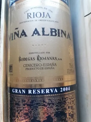 Vino rosso riserva
