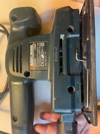 Lijadora Black & Decker + lijas Bosch