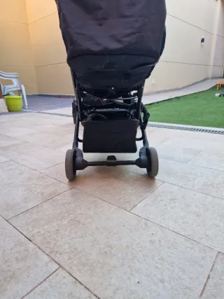 2 Passeggini per neonati, uno con seggiolino