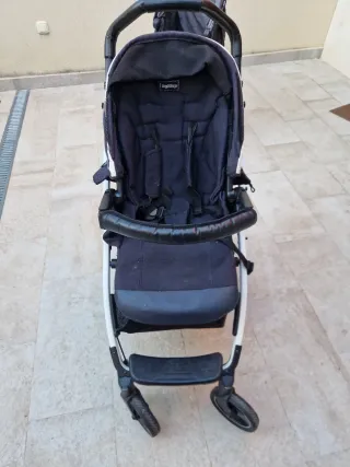 2 Passeggini per neonati, uno con seggiolino