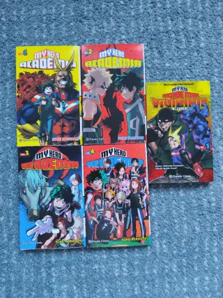 Pack 5 tomos My Hero Academia + Vigilantes español