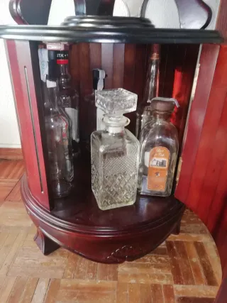 Mueble bar de madera