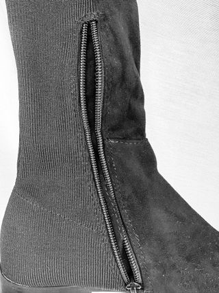 Botas altas planas de ante negro