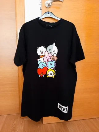 Camiseta Bershka BT21 Talla M