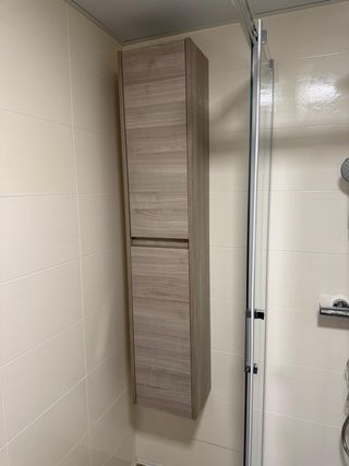 Mueble columna baño madera