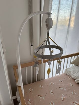 Móvil cuna bebé estrellas y nubes