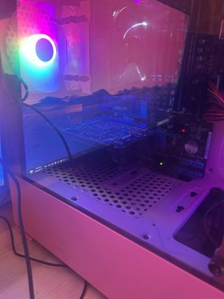 Ordenador Gamer Gigabyte Negro/Morado