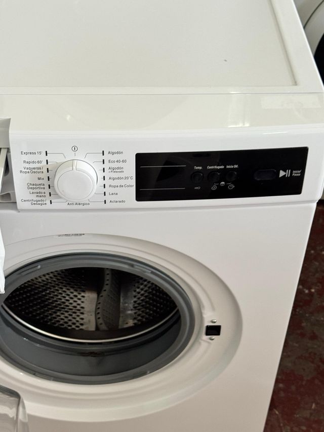 LAVADORA DE CARGA FRONTAL MARCA FAGOR DE 7 KILOS