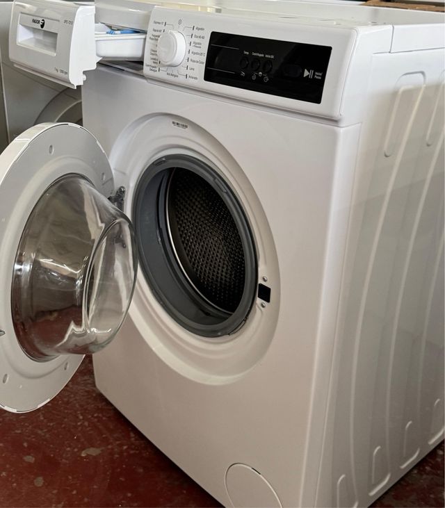 LAVADORA DE CARGA FRONTAL MARCA FAGOR DE 7 KILOS