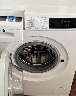 LAVADORA DE CARGA FRONTAL MARCA FAGOR DE 7 KILOS