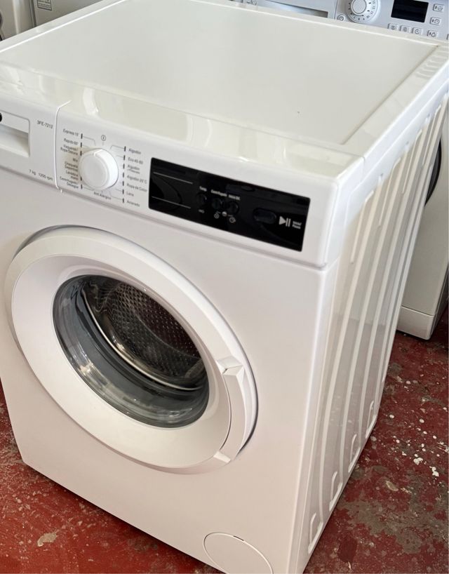 LAVADORA DE CARGA FRONTAL MARCA FAGOR DE 7 KILOS