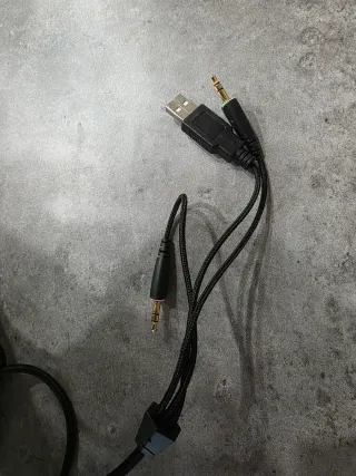 Cascos Gaming Newskill Drakain RGB