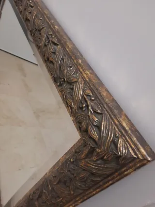 Espejo decorativo dorado y marrón