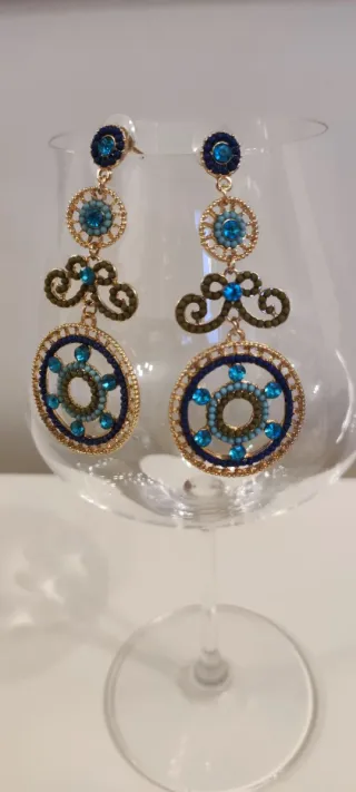 Orecchini pendenti oro e turchese