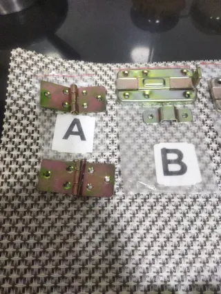 kit Bisagras, Cerrojos y Herrajes  puerta madera