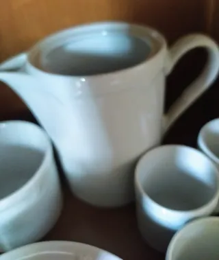 Juego de café nuevo de porcelana blanca Bidasoa