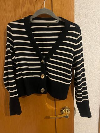 Cárdigan de rayas blanco y negro