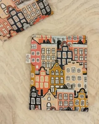 Funda libro hecha a mano | Casas