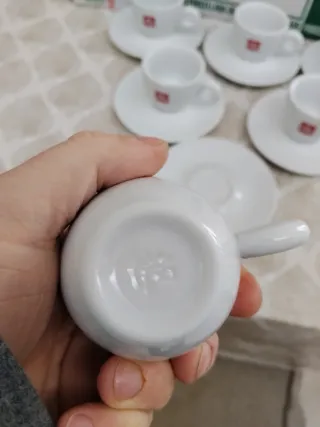 6 Tazzine Illy con Piattini