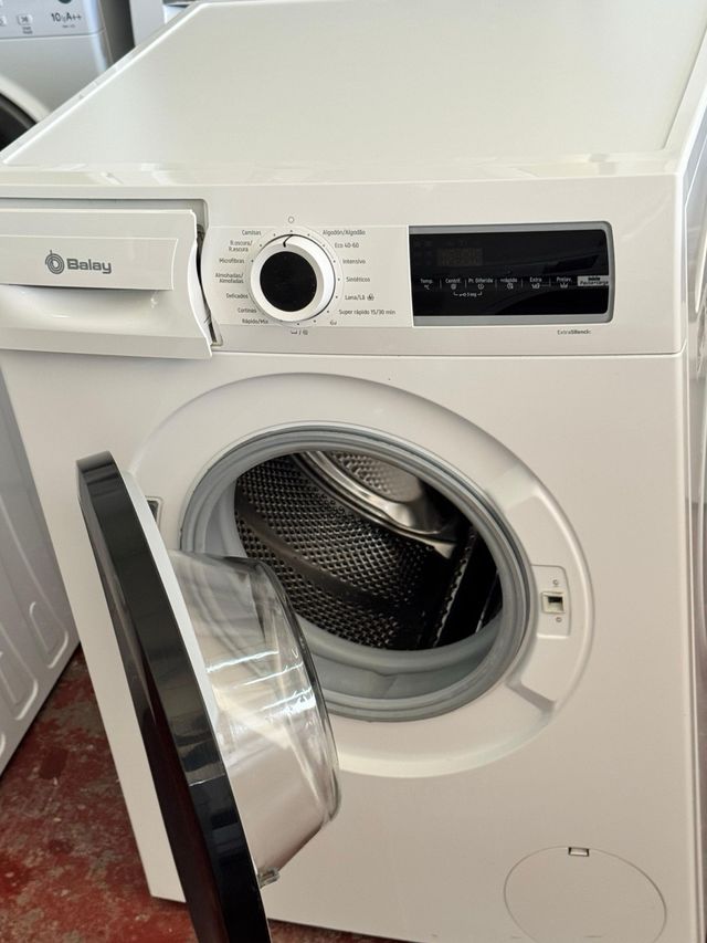 LAVADORA DE CARGA FRONTAL MARCA BALAY DE 8 KILOS
