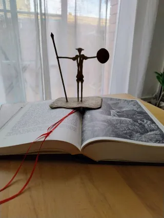 Figura Don Quijote Diseño + Libro Coleccionista