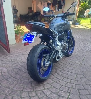 Yamaha MT-07 Negra y Azul