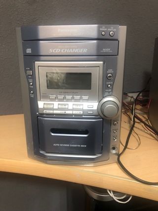 Mini cadena reproductor de CD y Casettes