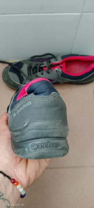 Zapatillas deportivas Quechua chica grises y rosas