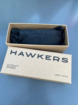 Gafas Hawkers Negras y Rojas